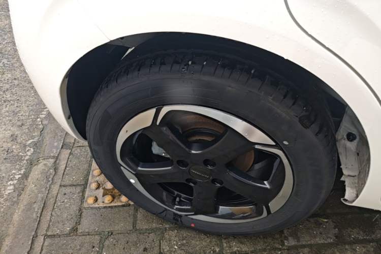 Used Dongfeng NAMMI 01 2024 New Edition 430 Plus Smart+ Right Rear Wheel Hub