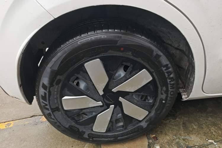 Used Dongfeng NAMMI 01 2024 New Edition 330 Air Right Rear Wheel Hub