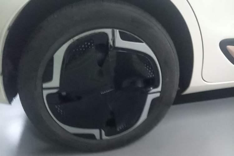 Used Dongfeng NAMMI 01 2024 New Edition 330 Plus Smart+ Right Rear Wheel Hub