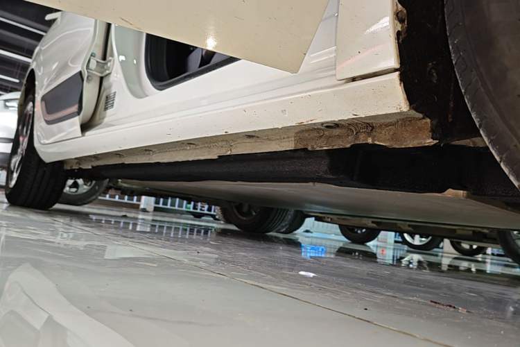 Used Dongfeng NAMMI 01 2024 New Edition 430 Plus Smart+ Right Side Sill