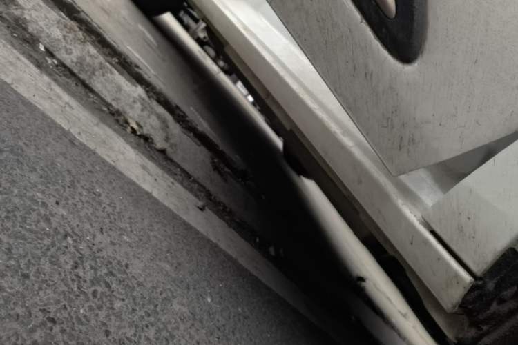 Used Dongfeng NAMMI 01 2024 New Edition 330 Air Right Side Sill