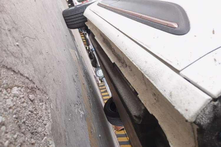 Used Dongfeng NAMMI 01 2024 New Edition 330 Plus Smart+ Right Side Sill