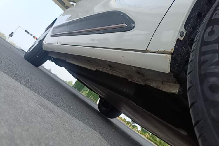Used Dongfeng NAMMI 01 2024 New Edition 330 Plus Smart+ Right Side Sill