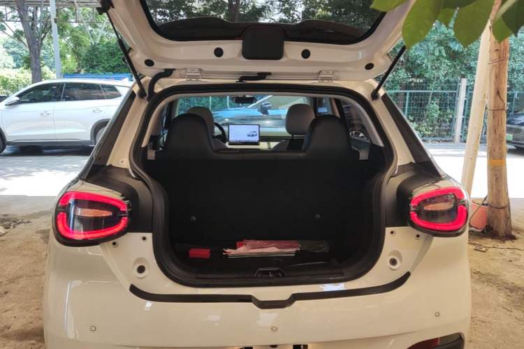 Used Dongfeng NAMMI 01 2024 New Edition 330 Air Trunk