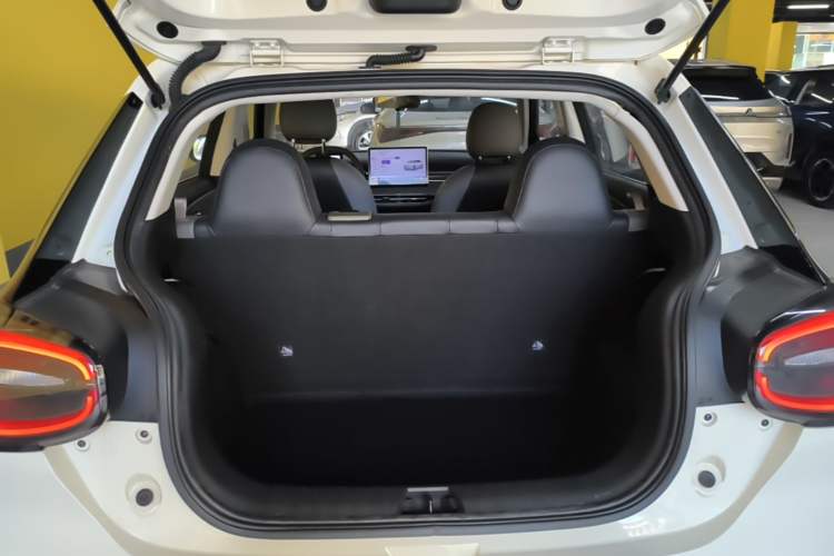 Used Dongfeng NAMMI 01 2024 430 Plus Smart+ Trunk