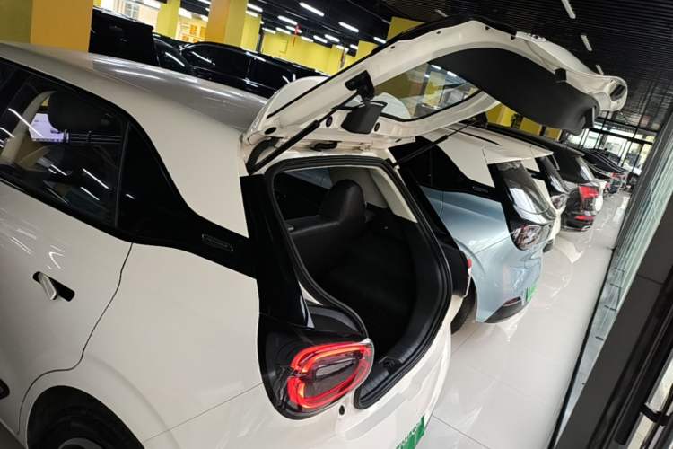 Used Dongfeng NAMMI 01 2024 430 Plus Smart+ Trunk