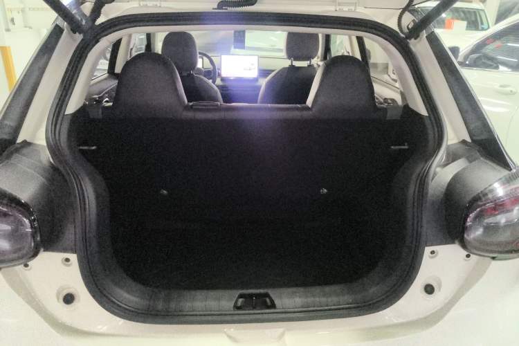 Used Dongfeng NAMMI 01 2024 Co-Creation Edition – Co-Creation WE Version Trunk