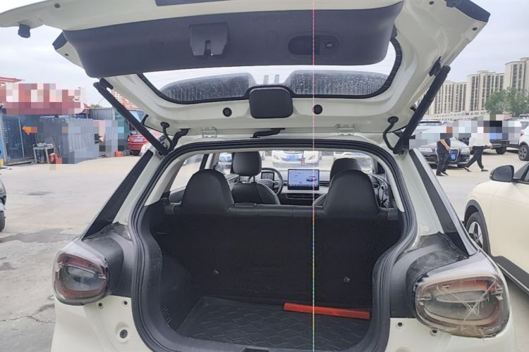 Used Dongfeng NAMMI 01 2024 Co-Creation Edition – Co-Creation WE Version Trunk