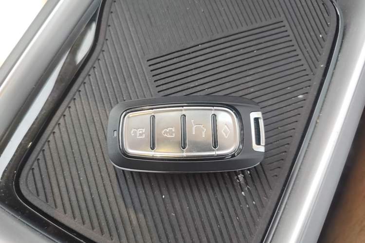 Used Dongfeng NAMMI 01 2024 330 Air Vehicle Key