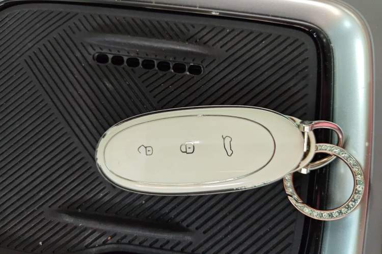 Used Dongfeng NAMMI 01 2024 New Edition 330 Plus Smart+ Vehicle Key