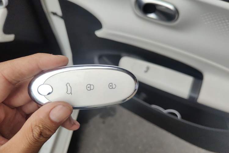 Used Dongfeng NAMMI 01 2024 New Edition 330 Air Vehicle Key