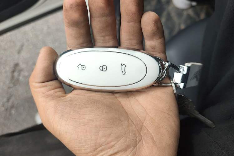 Used Dongfeng NAMMI 01 2024 New Edition 330 Air Vehicle Key
