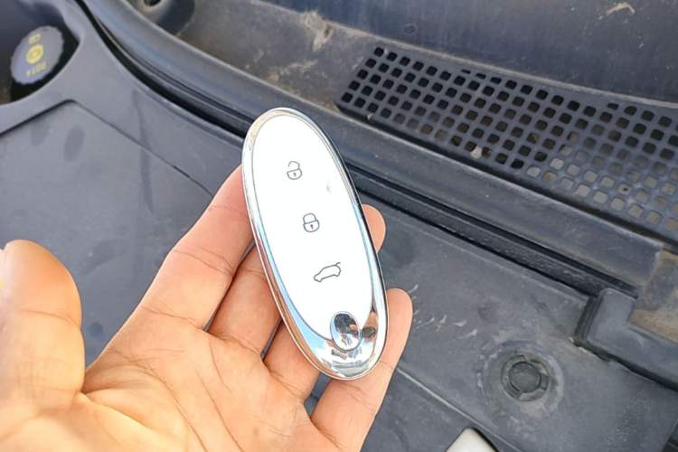 Used Dongfeng NAMMI 01 2024 New Edition 330 Plus Smart+ Vehicle Key