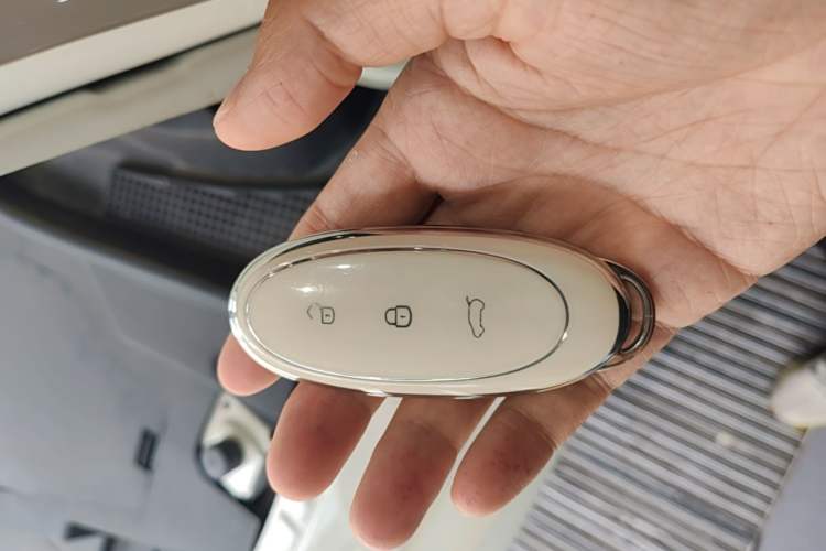 Used Dongfeng NAMMI 01 2024 New Edition 330 Air Vehicle Key