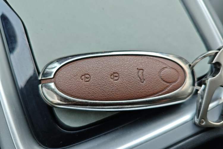 Used Dongfeng NAMMI 01 2024 New Edition 330 Air Vehicle Key