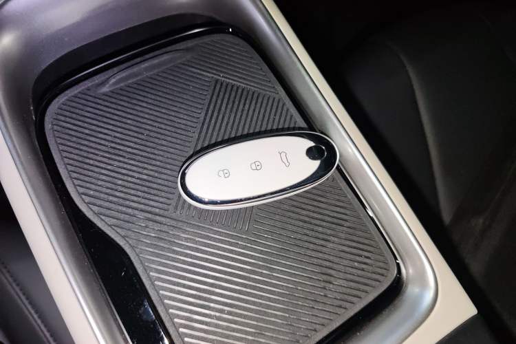 Used Dongfeng NAMMI 01 2024 New Edition 330 Air Vehicle Key