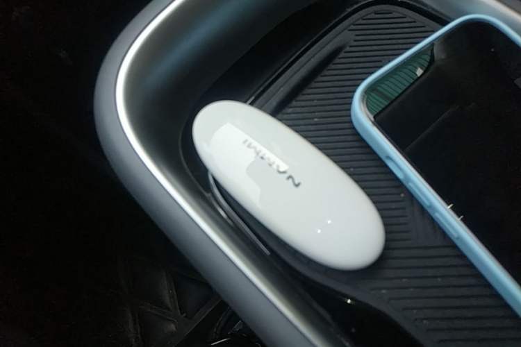 Used Dongfeng NAMMI 01 2024 New Edition 330 Air Vehicle Key