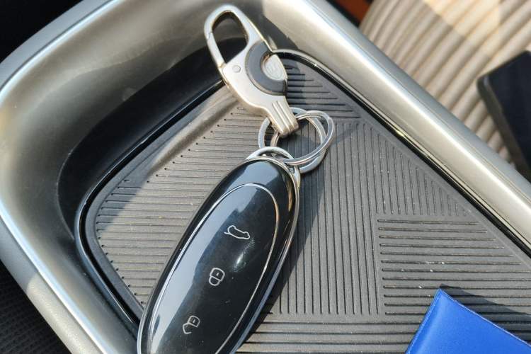 Used Dongfeng NAMMI 01 2024 New Edition 330 Air Vehicle Key