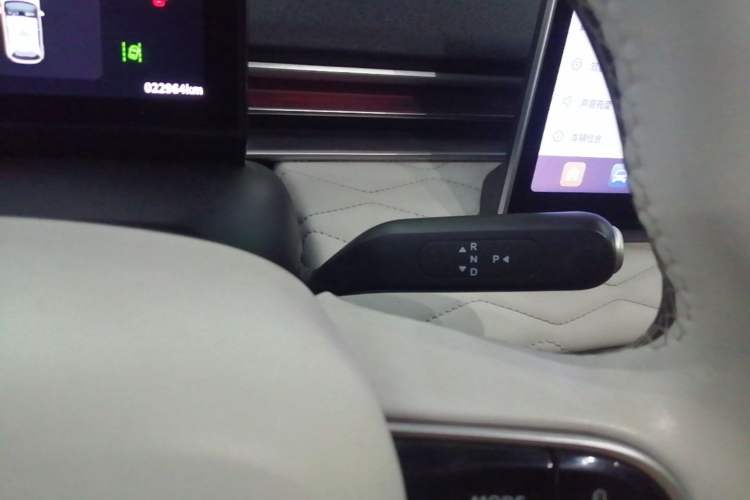 Used Dongfeng NAMMI 01 2024 430 Max Smart+ Gear Lever