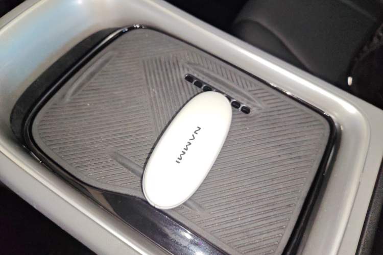 Used Dongfeng NAMMI 01 2024 430 Plus Interior 1