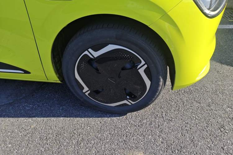 Used Dongfeng NAMMI 01 2024 330 Plus Smart+ Right Front Wheel Hub