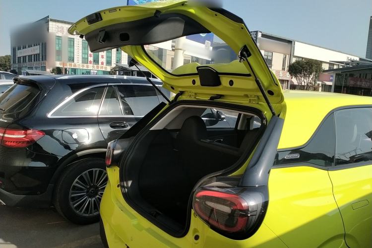 Used Dongfeng NAMMI 01 2024 330 Air Trunk