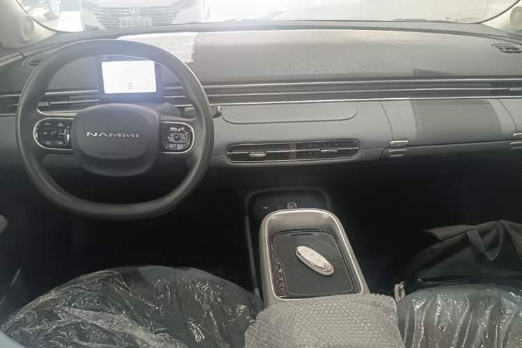 Used Dongfeng NAMMI 01 2025 330KM Youth Edition Center Console