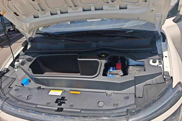 Used Dongfeng NAMMI 01 2025 330KM Youth Edition Engine Bay
