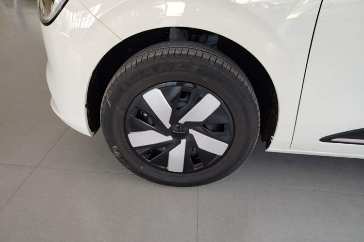 Used Dongfeng NAMMI 01 2025 330KM Youth Edition Exterior 4