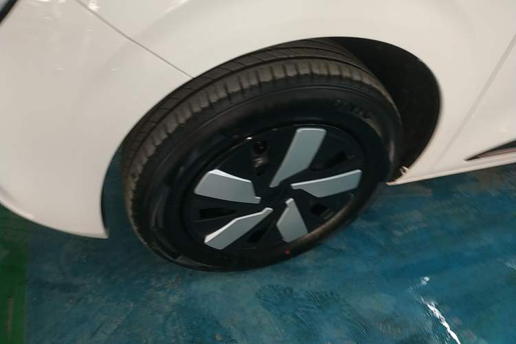 Used Dongfeng NAMMI 01 2025 330KM Youth Edition Exterior 7