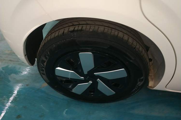 Used Dongfeng NAMMI 01 2025 330KM Youth Edition Exterior 8