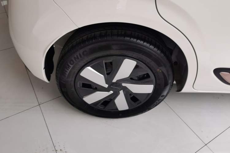 Used Dongfeng NAMMI 01 2025 330KM Youth Edition Exterior 8