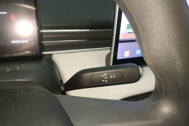 Used Dongfeng NAMMI 01 2025 330KM Youth Edition Gear Lever