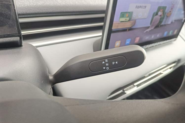 Used Dongfeng NAMMI 01 2025 330KM Youth Edition Gear Lever