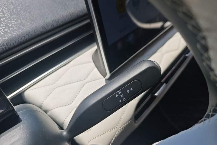 Used Dongfeng NAMMI 01 2025 330KM Youth Edition Gear Lever