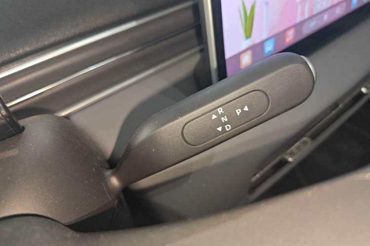 Used Dongfeng NAMMI 01 2025 330KM Youth Edition Gear Lever