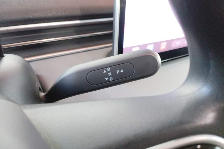 Used Dongfeng NAMMI 01 2025 330KM Youth Edition Gear Lever