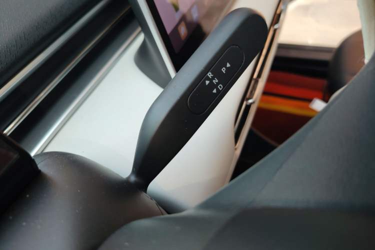 Used Dongfeng NAMMI 01 2025 330KM Youth Edition Gear Lever