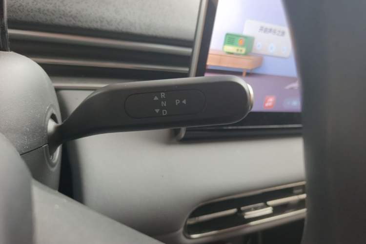 Used Dongfeng NAMMI 01 2025 330KM Youth Edition Gear Lever