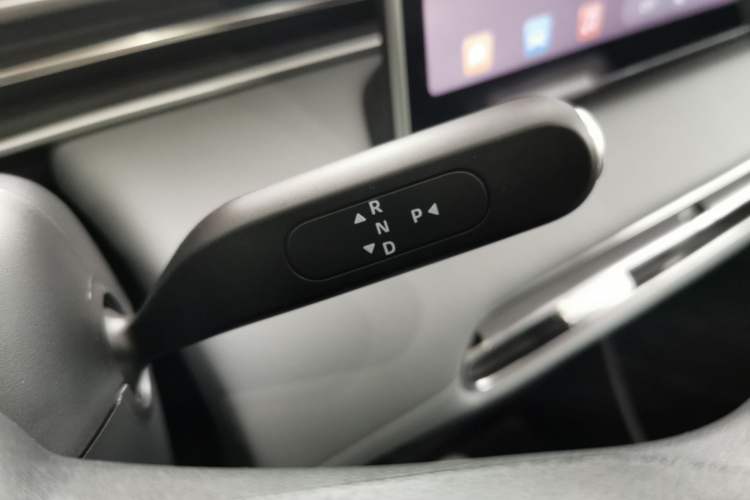 Used Dongfeng NAMMI 01 2025 330KM Youth Edition Gear Lever