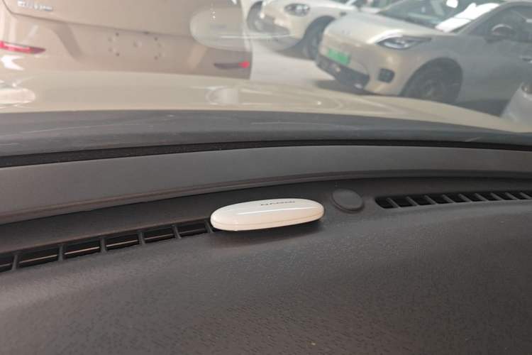 Used Dongfeng NAMMI 01 2025 330KM Youth Edition Interior 1