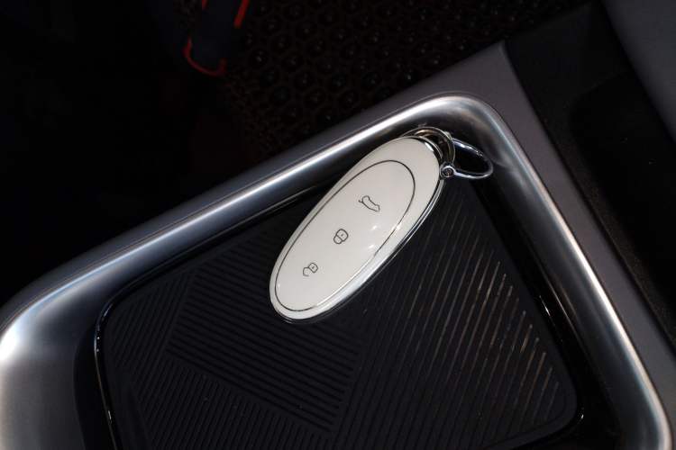 Used Dongfeng NAMMI 01 2025 330KM Youth Edition Interior 1