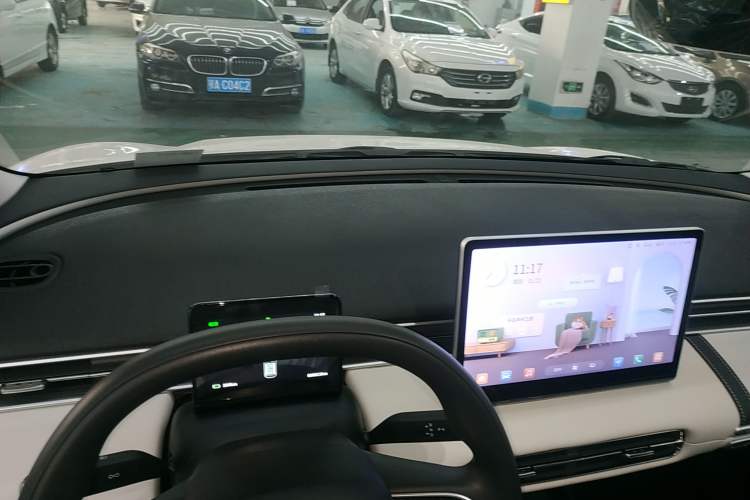 Used Dongfeng NAMMI 01 2025 330KM Youth Edition Interior 2