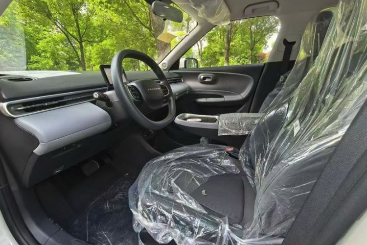 Used Dongfeng NAMMI 01 2025 330KM Youth Edition Interior 2