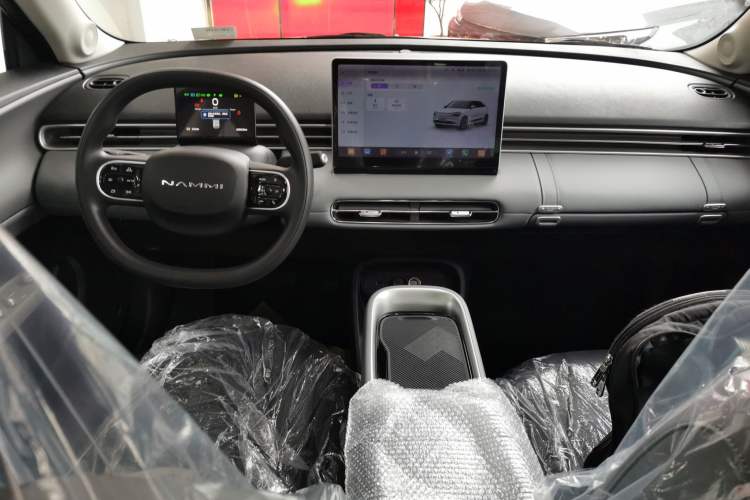 Used Dongfeng NAMMI 01 2025 330KM Youth Edition Interior 2
