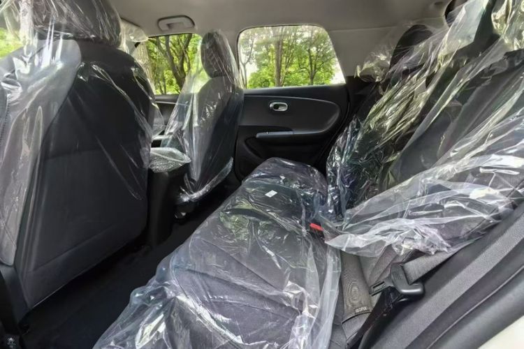 Used Dongfeng NAMMI 01 2025 330KM Youth Edition Interior 3