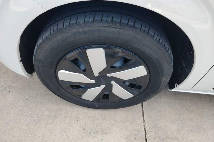 Used Dongfeng NAMMI 01 2025 330KM Youth Edition Left Front Wheel Hub