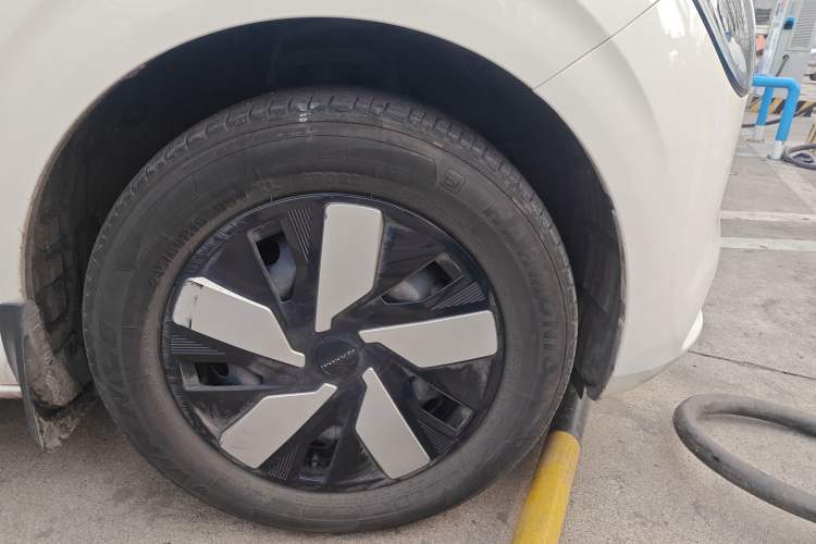 Used Dongfeng NAMMI 01 2025 330KM Youth Edition Right Front Wheel Hub