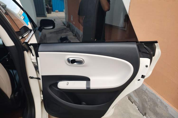 Used Dongfeng NAMMI 01 2025 330KM Youth Edition Right Rear Door Interior