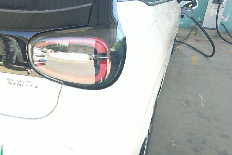 Used Dongfeng NAMMI 01 2025 330KM Youth Edition Right Rear Taillight